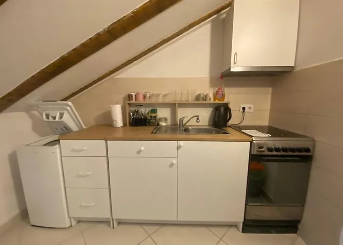 Lanai Apartment